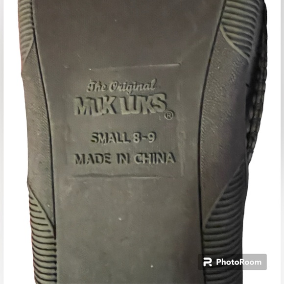MUK-LUKS slippers. Size small (8-9). NWOT. - Picture 5 of 5